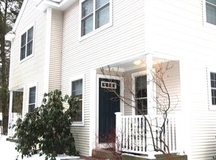 22 Oakwood Dr #B, Belchertown, MA 01007