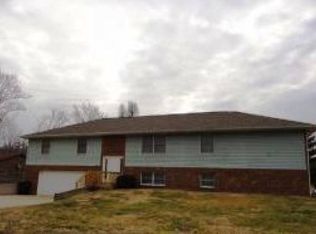 2140 Scheel St, Belleville, IL 62221