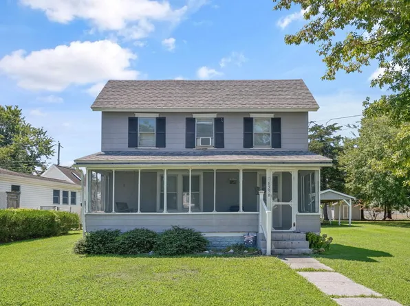 6396 Jester St, Chincoteague Island, VA 23336