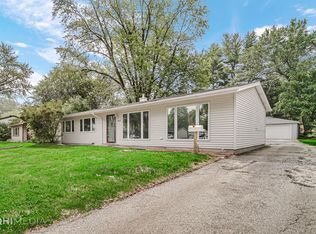 18629 W Karen Ln, Gurnee, IL 60031