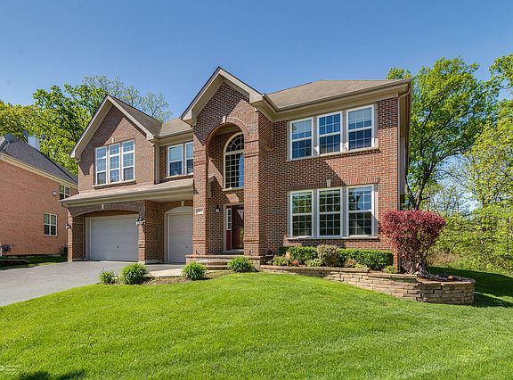 2nd image of 885 Forest Glen Ct