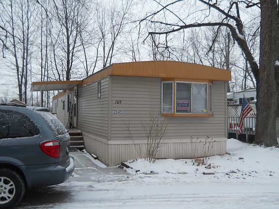5th image of 2645 Court Street #109