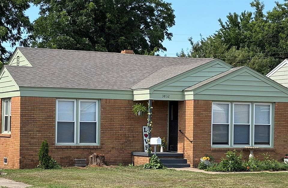 1st image of 3832 NW 16th St