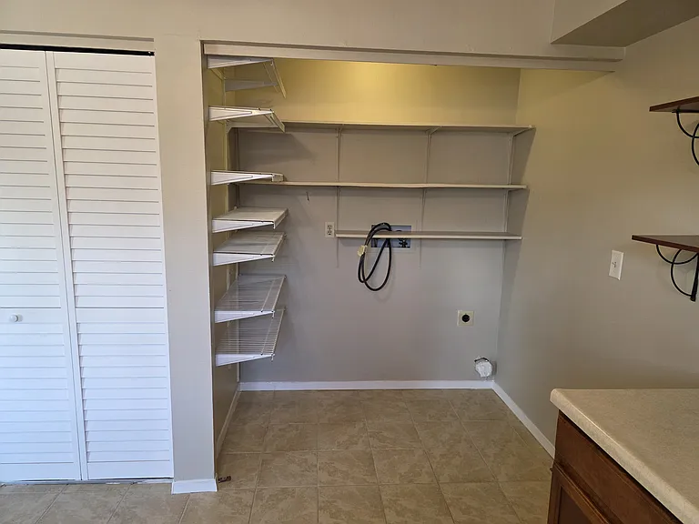 6837 Western Pl — Photo 3