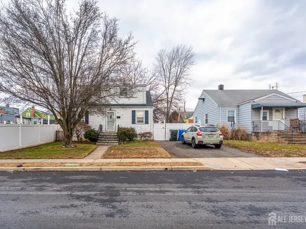 81 Larch St, Port Reading, NJ 07064