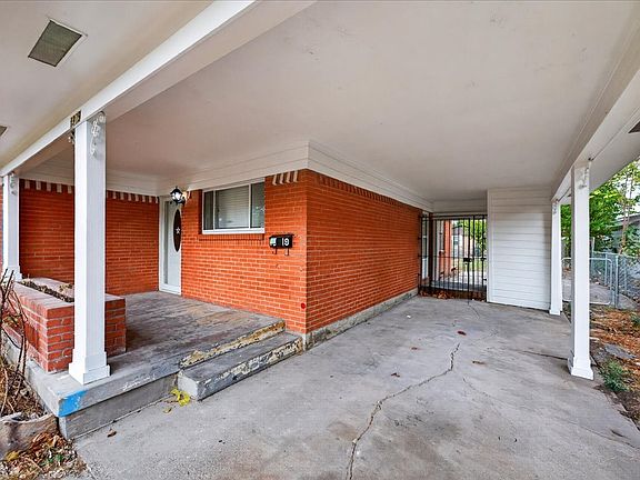 3rd image of 1919 Yucca Dr