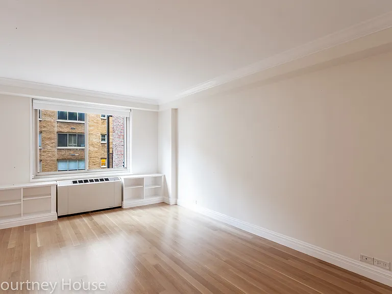 55 W 14th St #4-L — Photo 4
