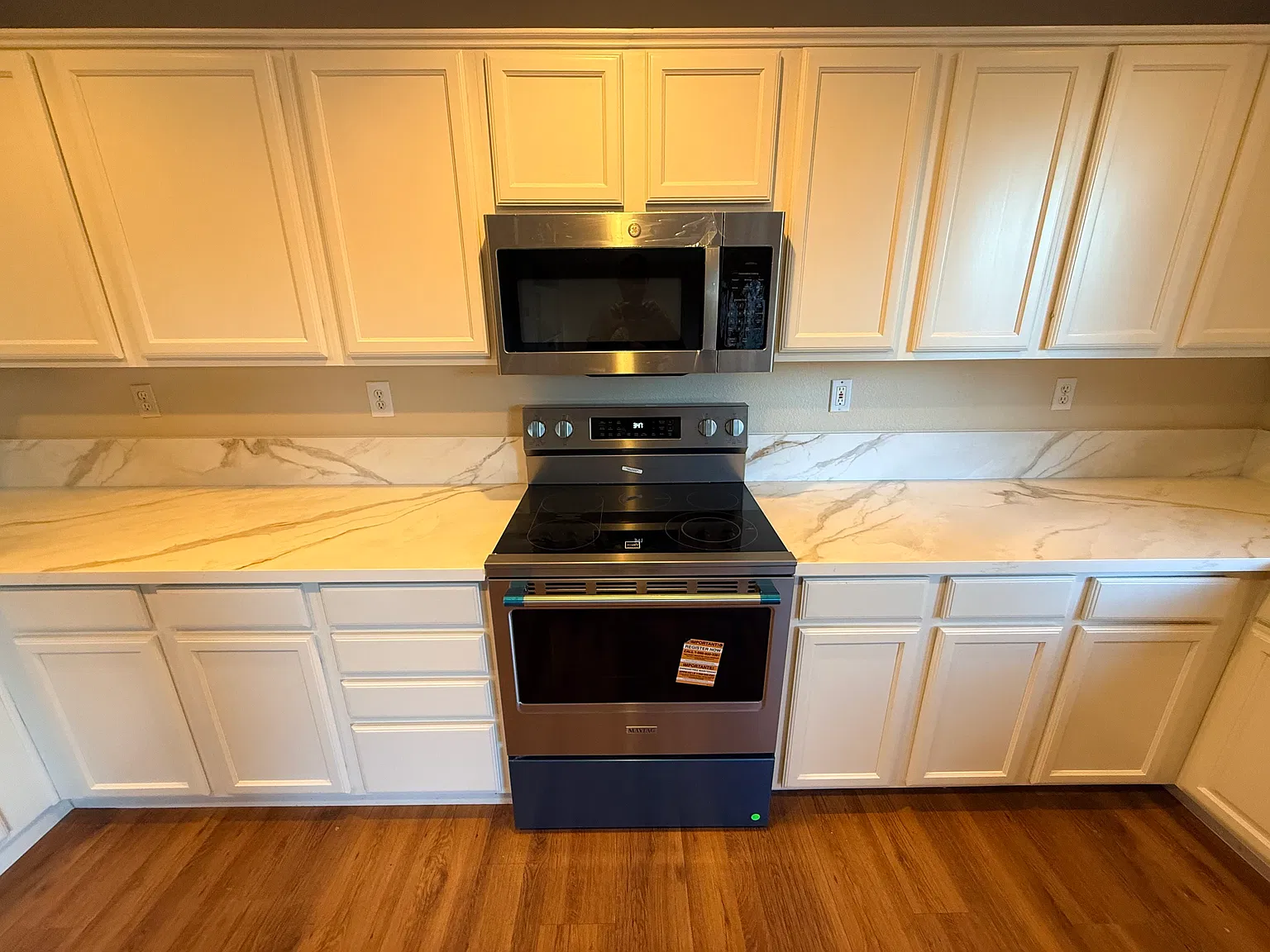 4 bed, 2478 sqft, $3,900 — Photo 4