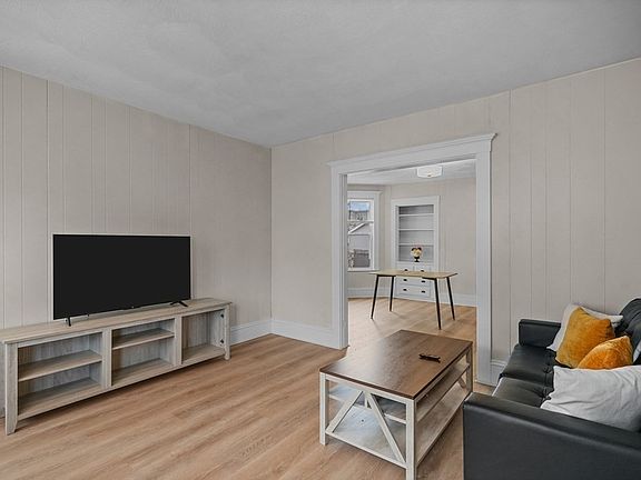 4th image of 60 Harwood St