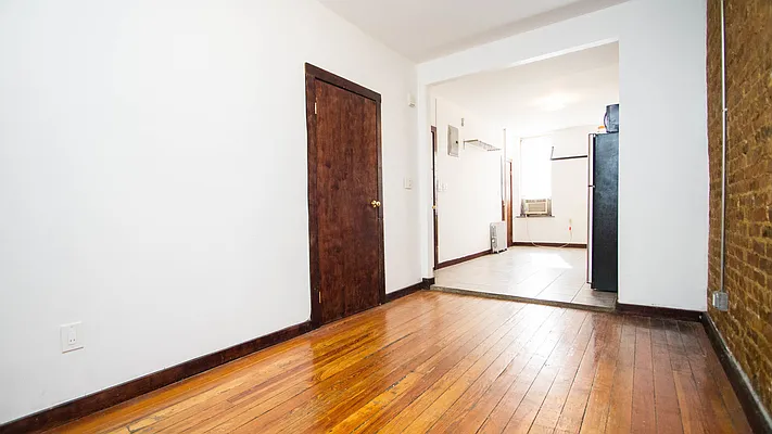 Rented by Oxford Property Group | media 11