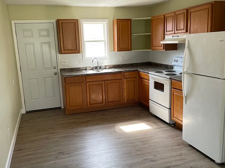 2404 W Maud St #3 — Photo 13