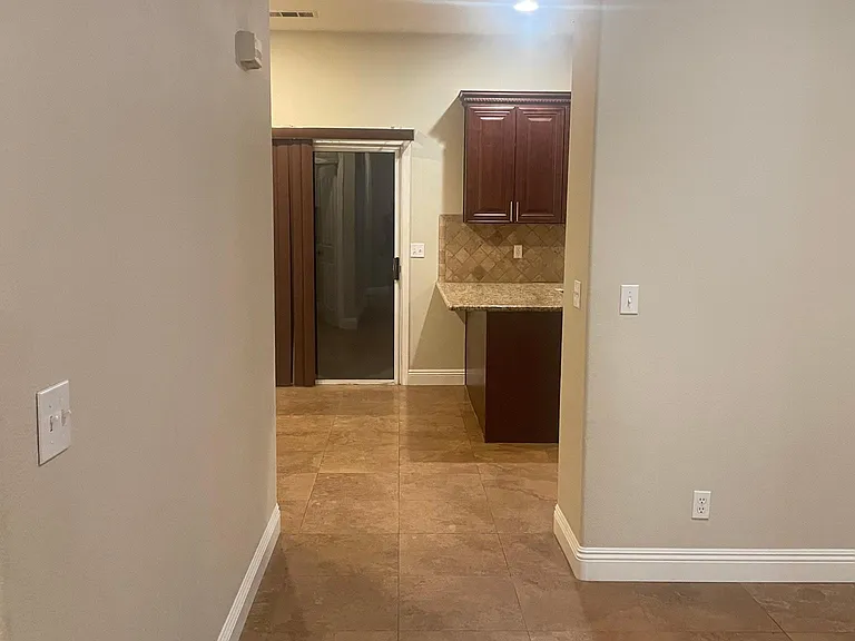 2182 Decatur Ave — Photo 6