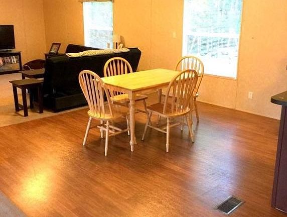 Casual dining