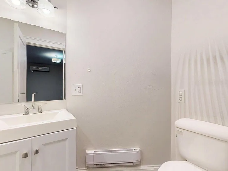 108 Meridian St #3 — Photo 4