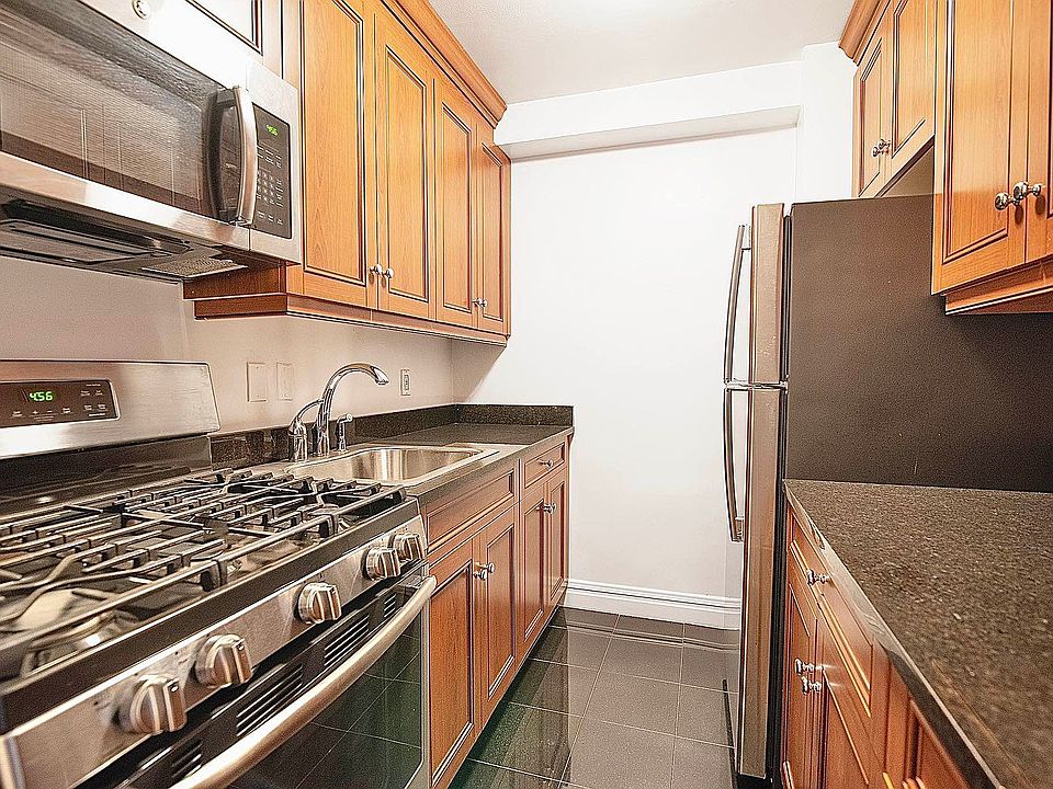 1st image of 330 W 45th St APT 6J