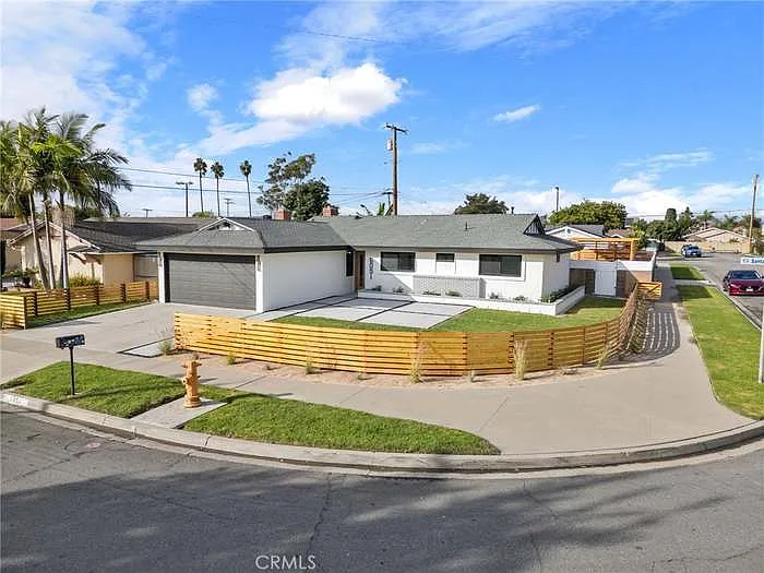 6051 Santa Barbara Ave — Photo 17