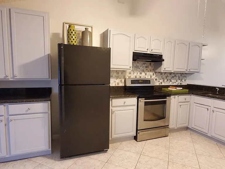 3221 Saddlebrook Ave — Photo 3