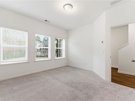 4th image of 1621 Avery Way