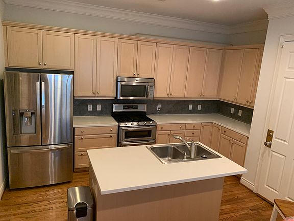 Eat in Kitchen