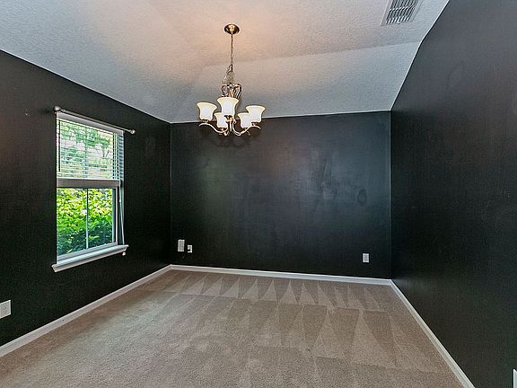 3rd image of 105 Barquero Ct