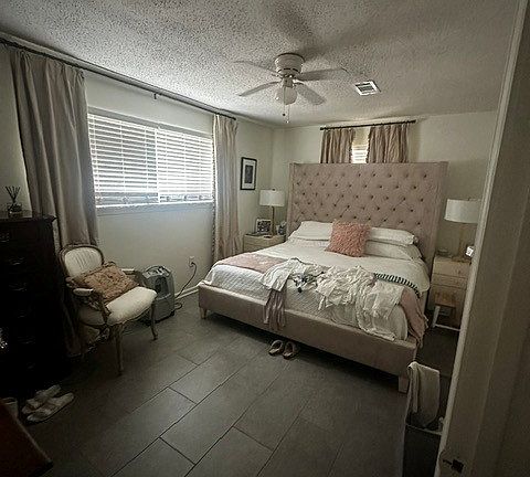 5th image of 120 38th St