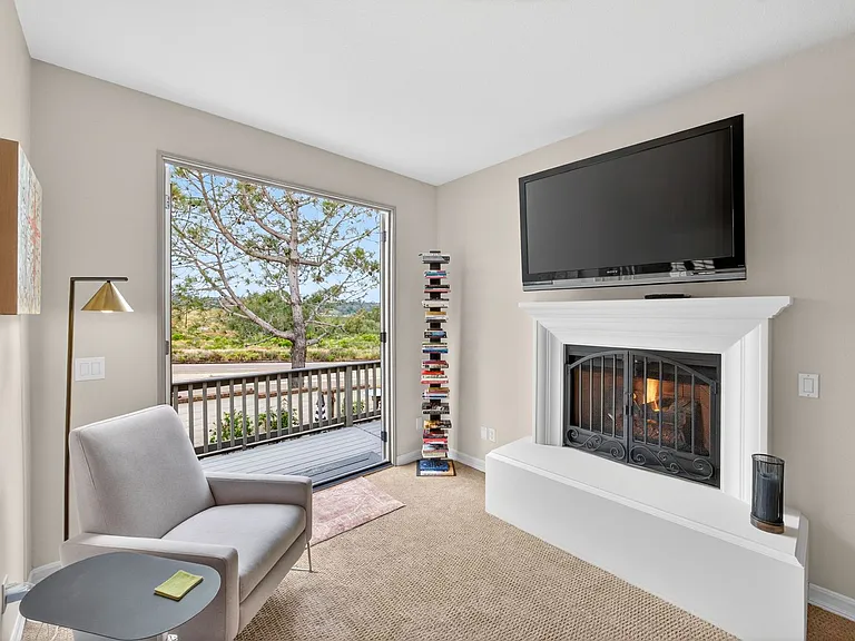 13720 Rosecroft Way — Photo 31