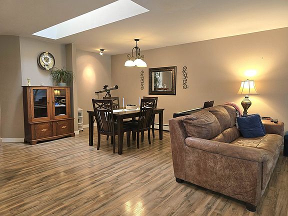 2nd image of 2830 Villa Way Unit B