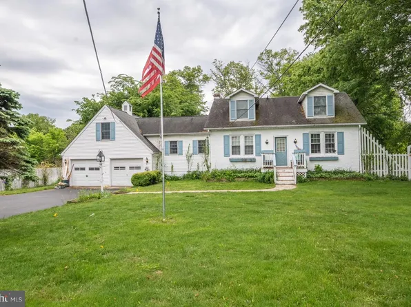 57 Diverty Rd, Pennington, NJ 08534