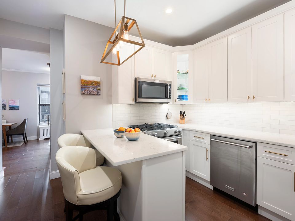 1st image of 310 W 99th St APT 305