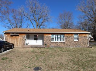 319 E Freeman Street, Bolivar, MO 65613