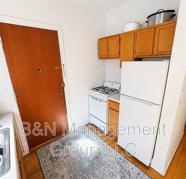 1065 W Dakin St #2 — Photo 7