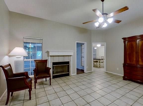 3rd image of 204 Roaring Springs Dr