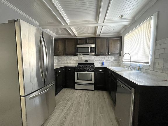 4th image of 1416 Kirkland Ave