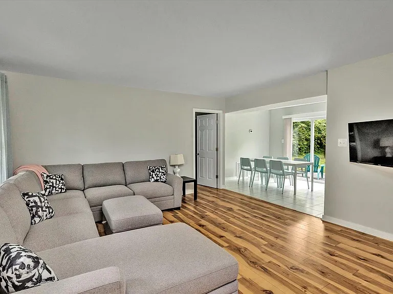 1308 Vassar Rd — Photo 5
