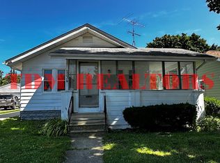 2534 Tiffin St, Flint, MI 48504