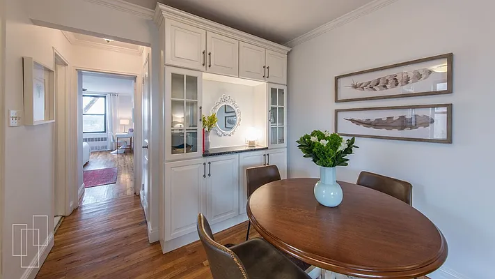 Sold by Garfield Realty  | media 28