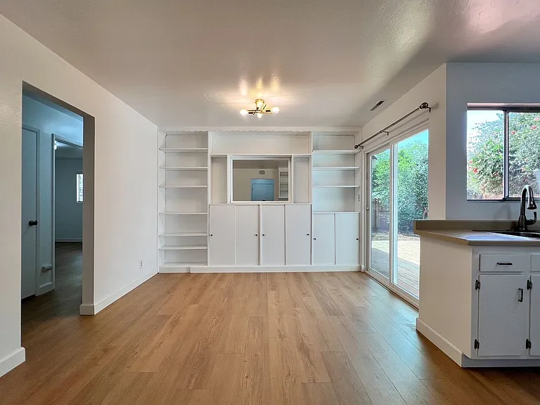 849 Laguna St — Photo 15