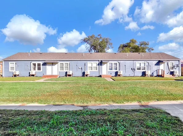 319 N Ash St, Hillsboro, KS 67063