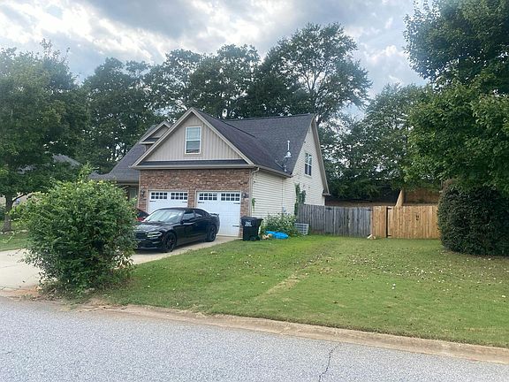 3rd image of 1023 Blythwood Dr