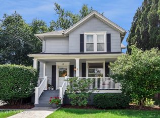 118 W Lincoln Ave, Wheaton, IL 60187