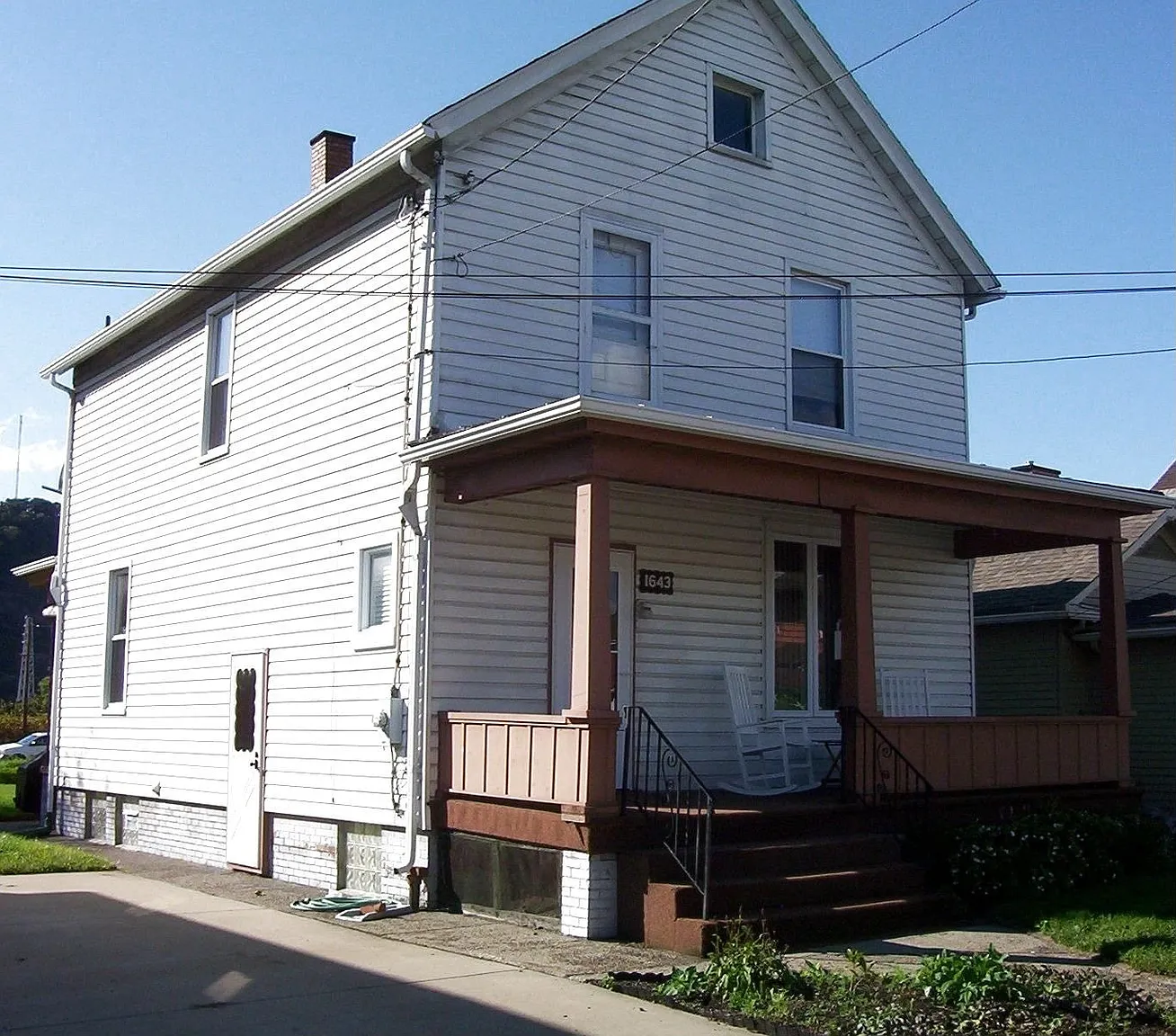 1643 Henrici St photo 1