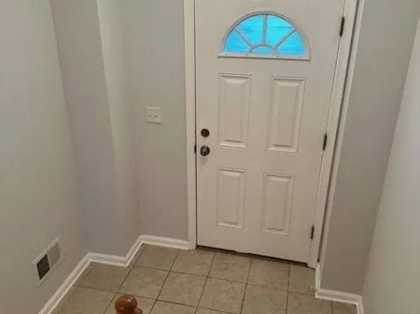 33 Ronald Dr, Somerset, NJ 08873