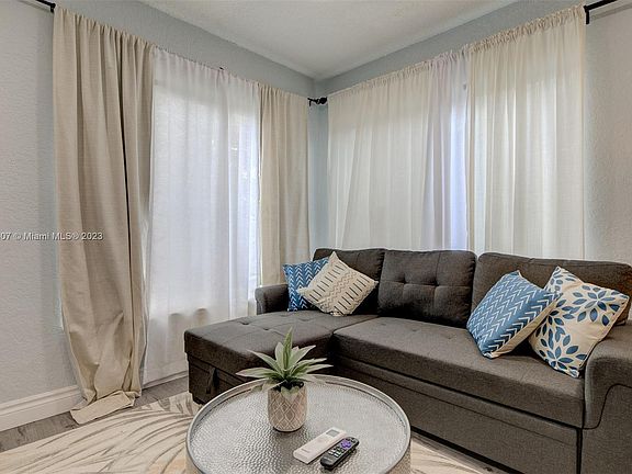 5th image of 1151 SW 30th St