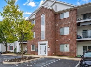 6120 Harbour Pointe UNIT 302, Columbus, OH 43231