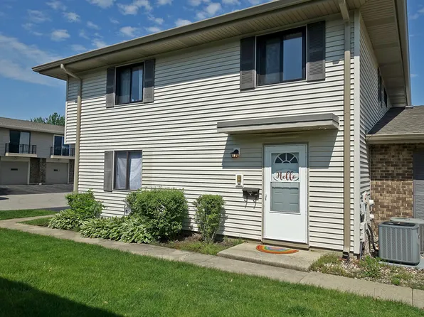 1111 Quanset Ct #1111, Schaumburg, IL 60194