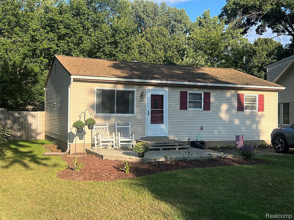 1st image of 4335 Crestdale Ave