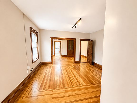 5th image of 29 1/2 Taylor St #2