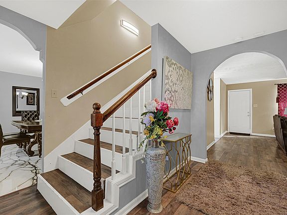 4th image of 1111 Belaya Ln