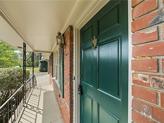 4th image of 689 Old Canton Rd