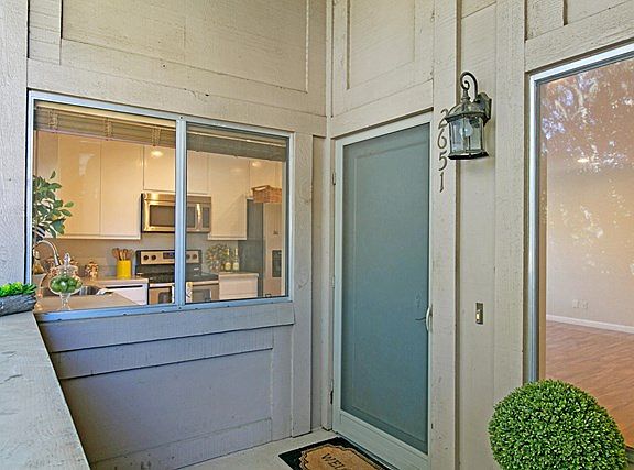 5th image of 2651 La Paloma Cir